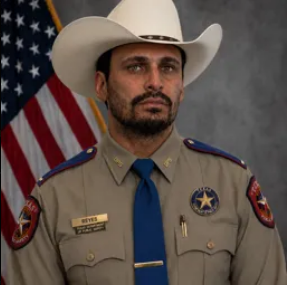 Reyes profile image